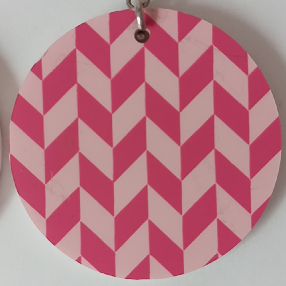 Mod' Earrings - Picture 3 of 4